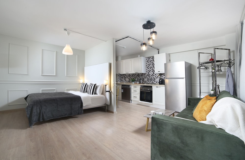 Studio Apartment photo 2