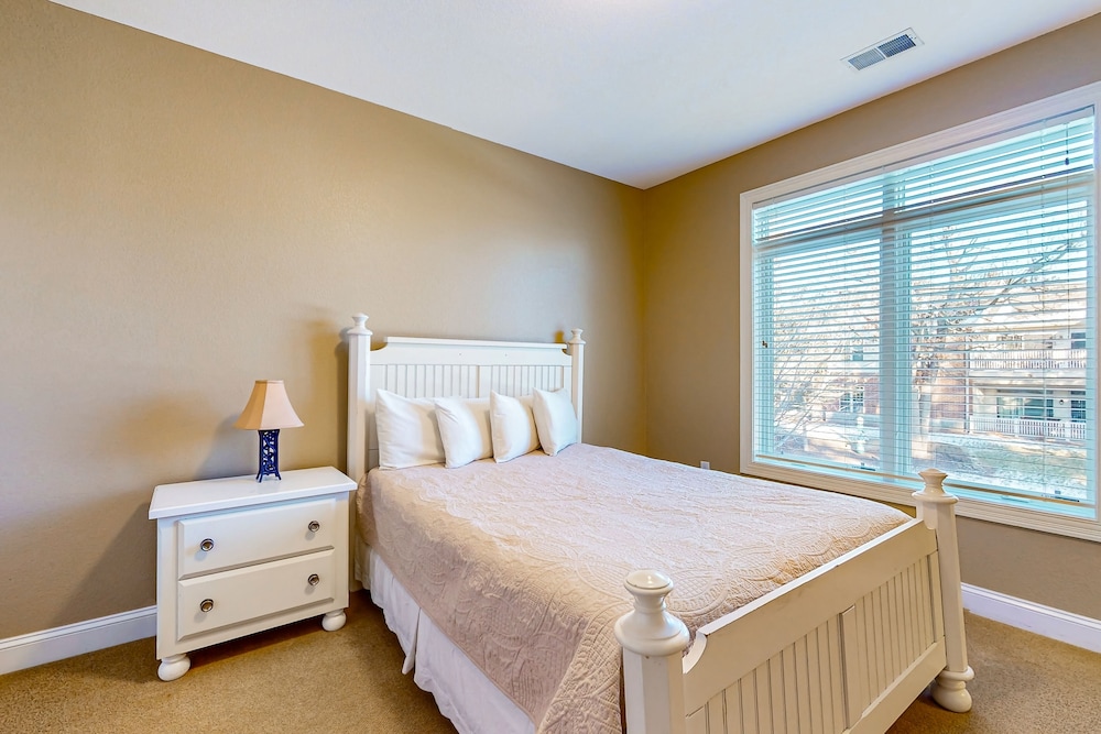 Condo, 3 Bedrooms photo 2