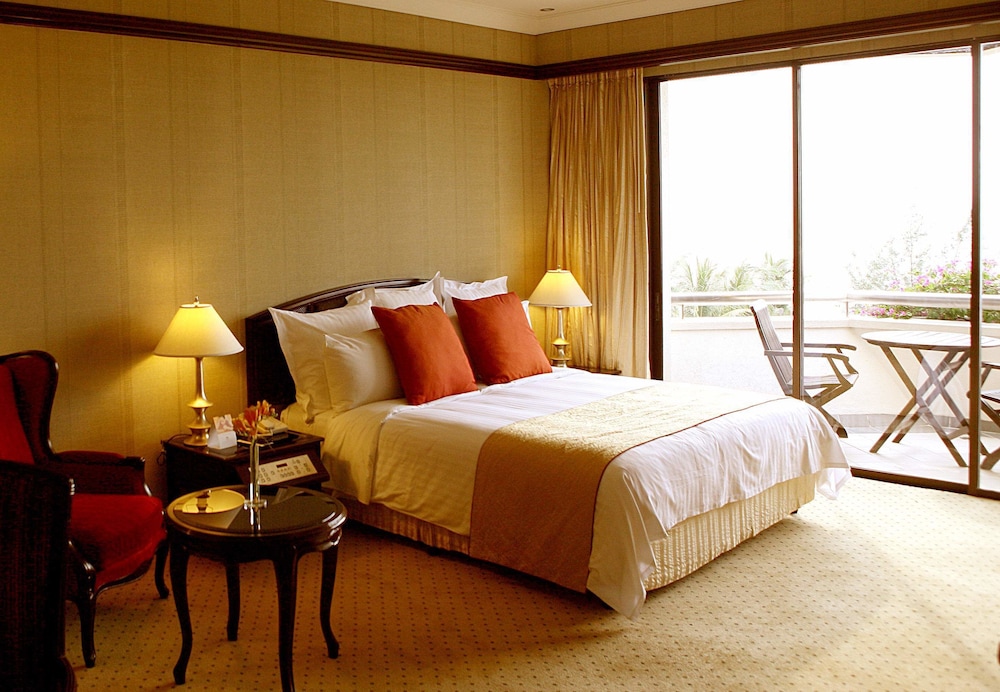 Presidential Suite, 1 Bedroom, Balcony (Crown Ocean Suite) photo 3