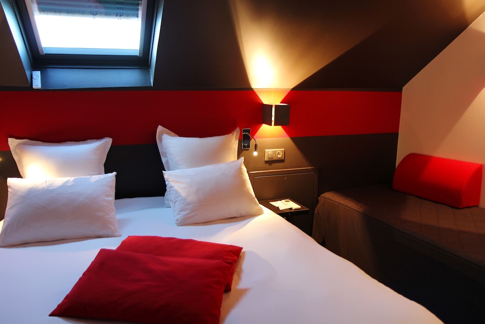 Superior Room, 1 Double Bed (Larger Room) photo 2