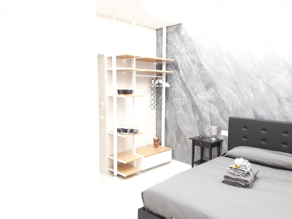 Double Room ( XI )