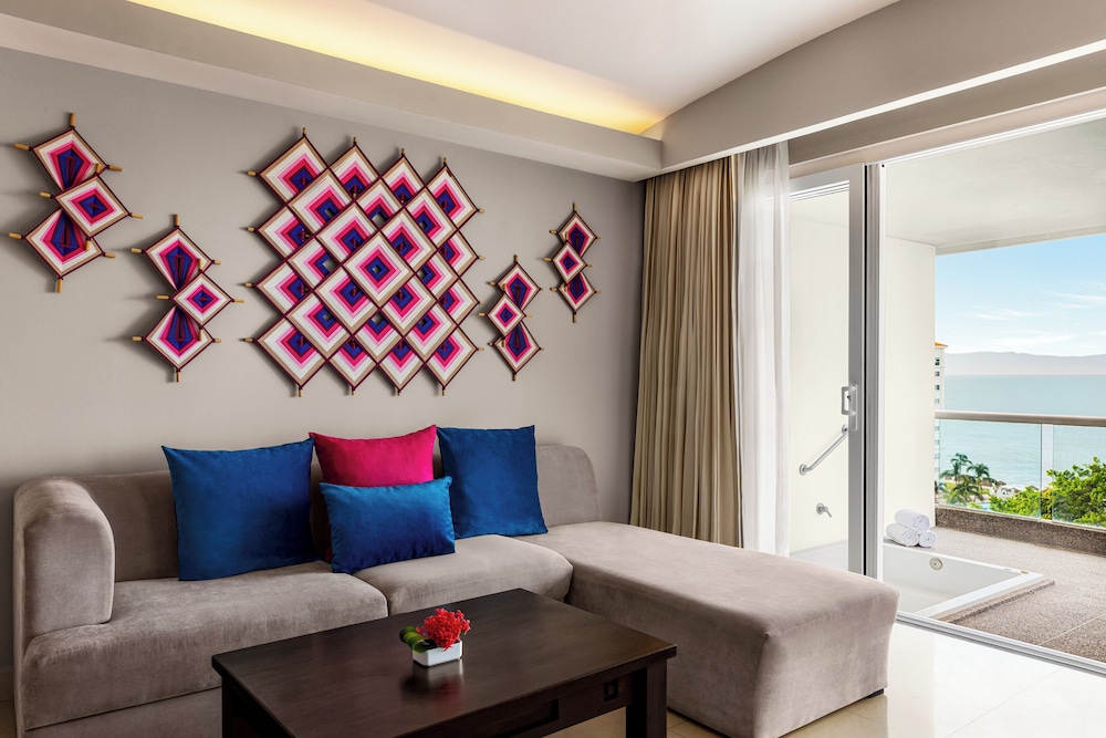 Junior Suite, 2 Double Beds, Ocean View (Fiesta Club), photo 6