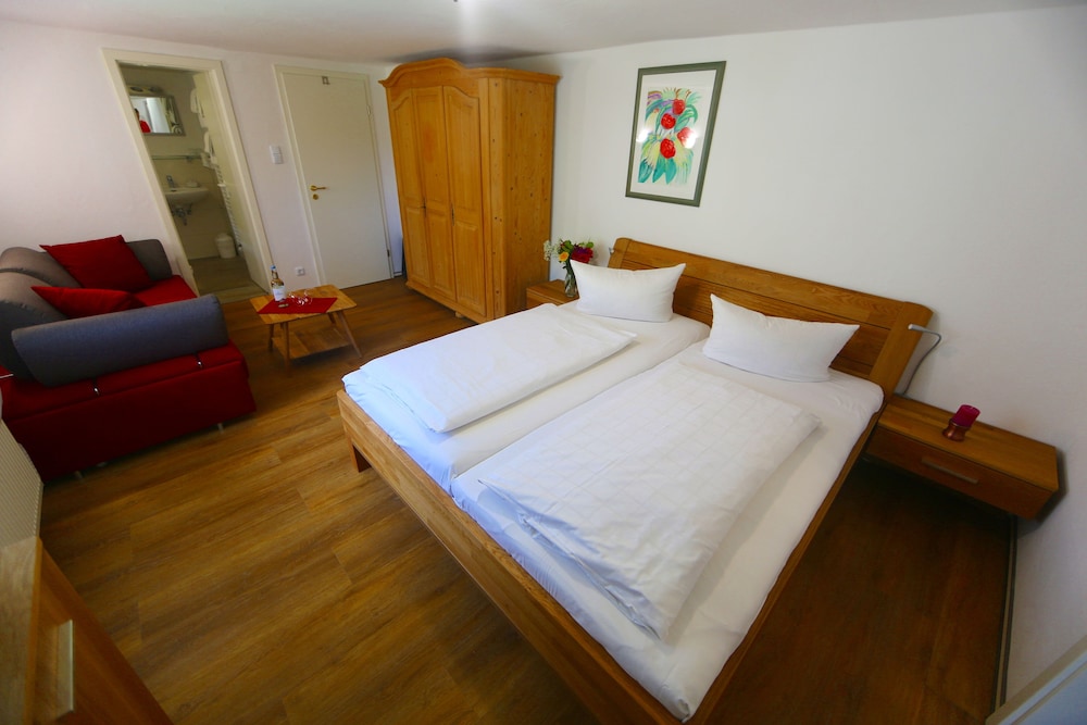 Basic Quadruple Room, 2 Bedrooms photo 1