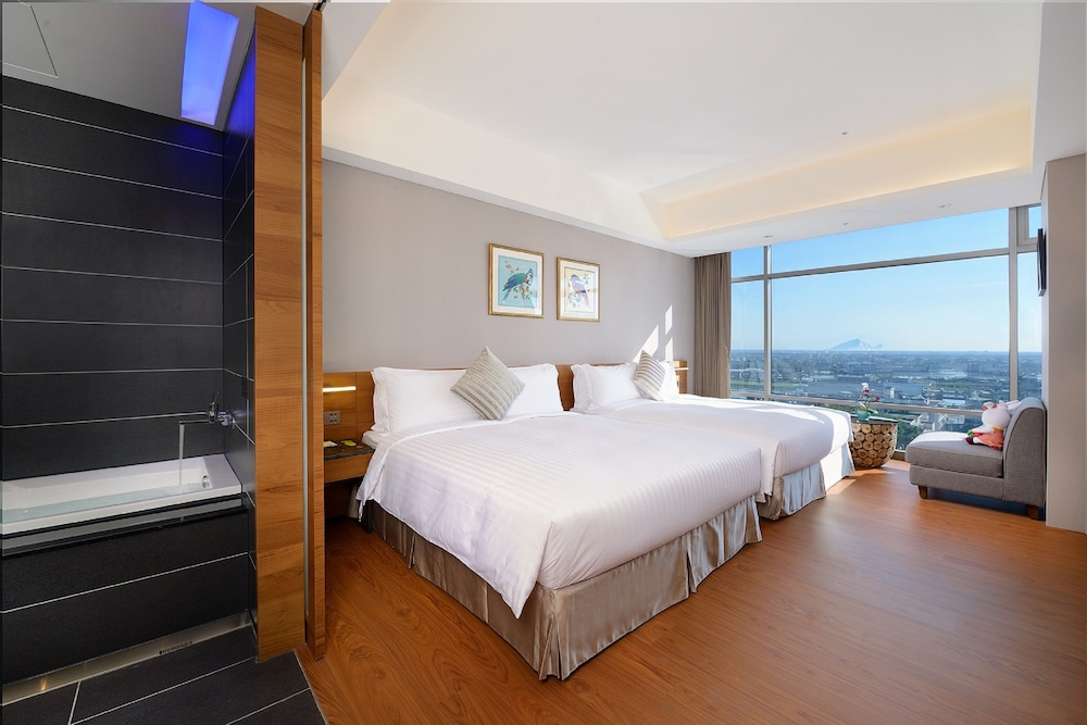 Deluxe Twin Room, 2 Double Beds photo 2