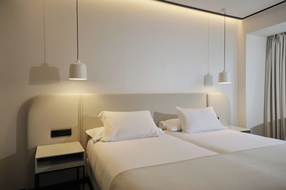 Standard Triple Room - Photo 8