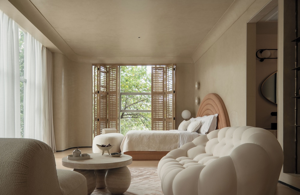 Luxury Suite