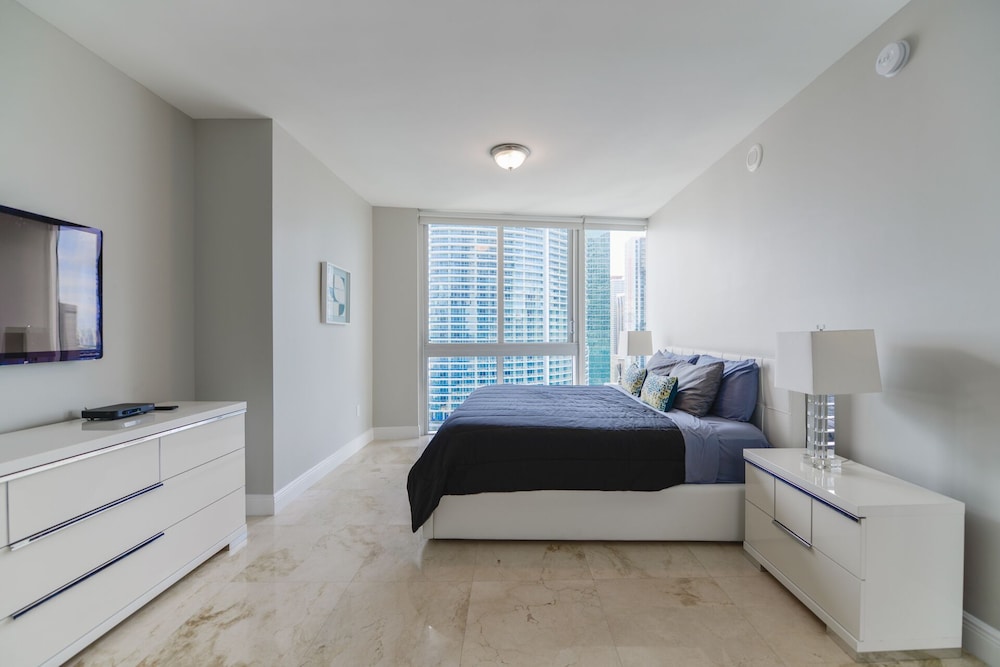 Luxury Apartment photo 2