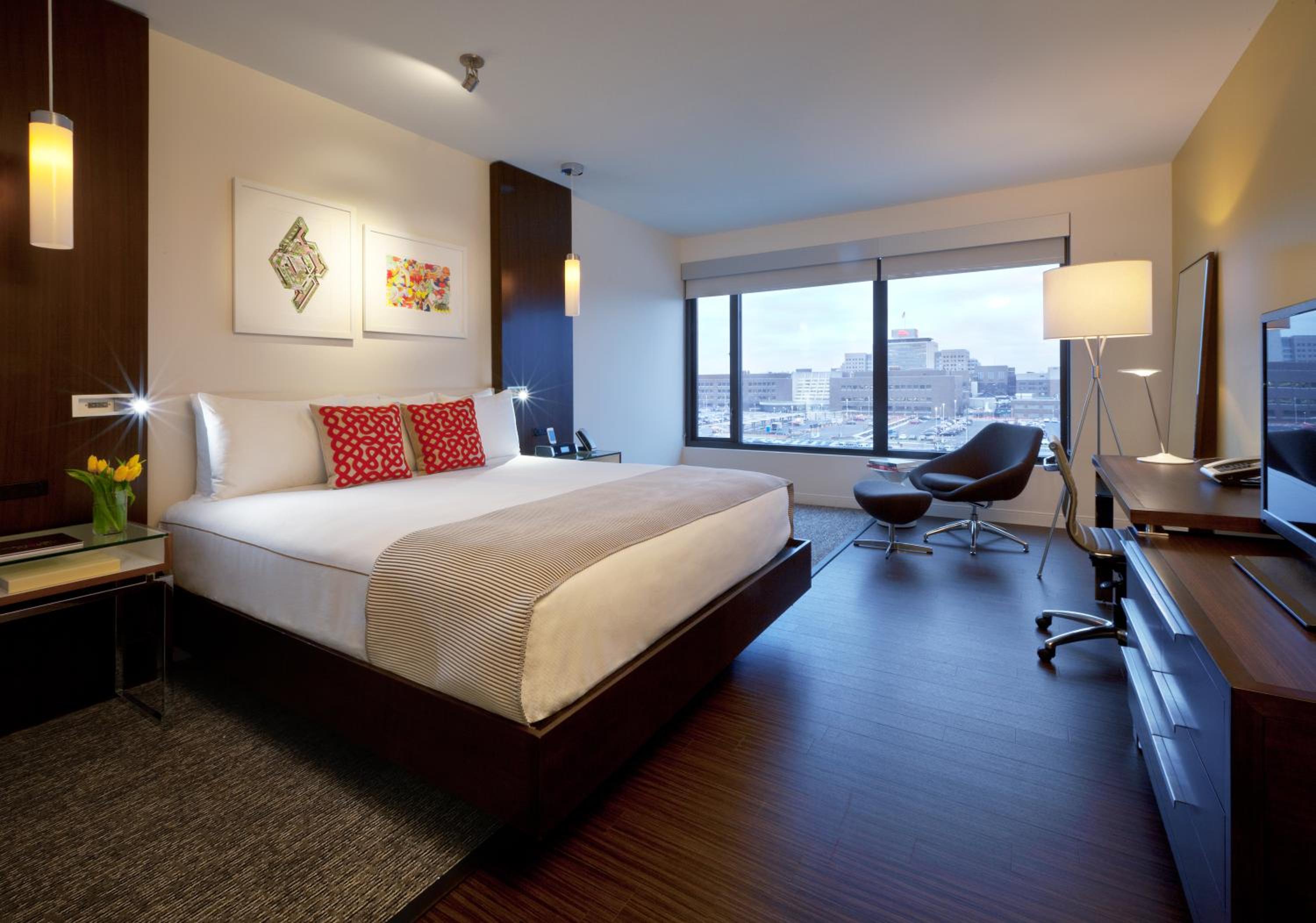 Executive King Room with Sofa Bed and City View
