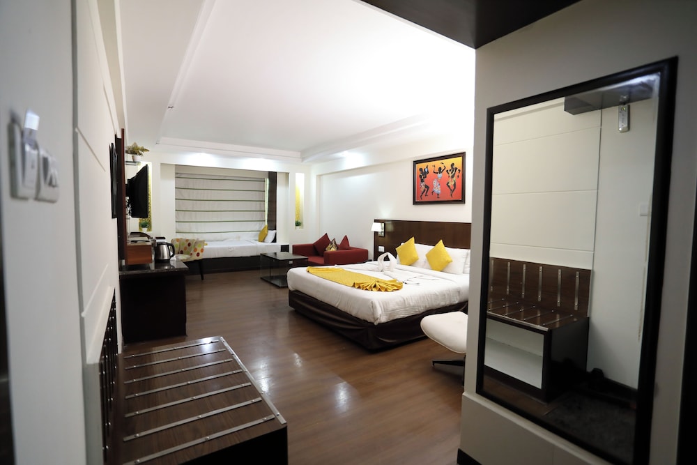 Trio Room