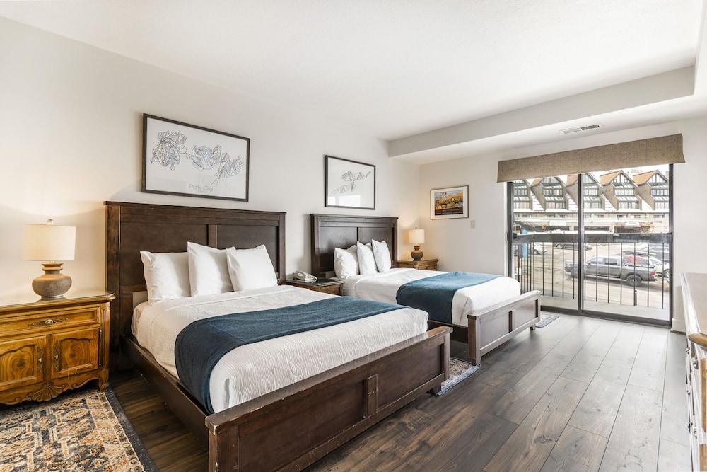 2 Bedroom Condominium - Photo 33