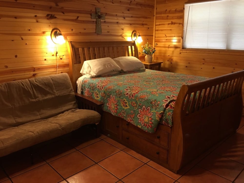 Cabin, 2 Bedrooms photo 2