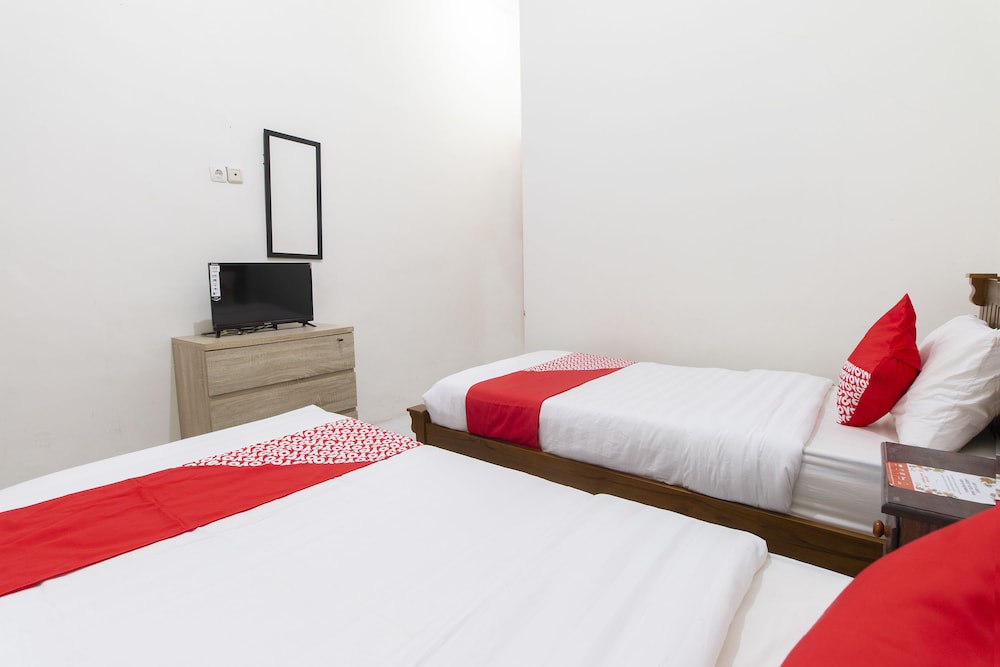 Standard Twin Room, 2 Twin Beds - Photo 2