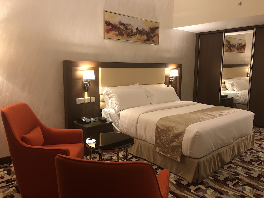 Al Murooj Suite photo 2