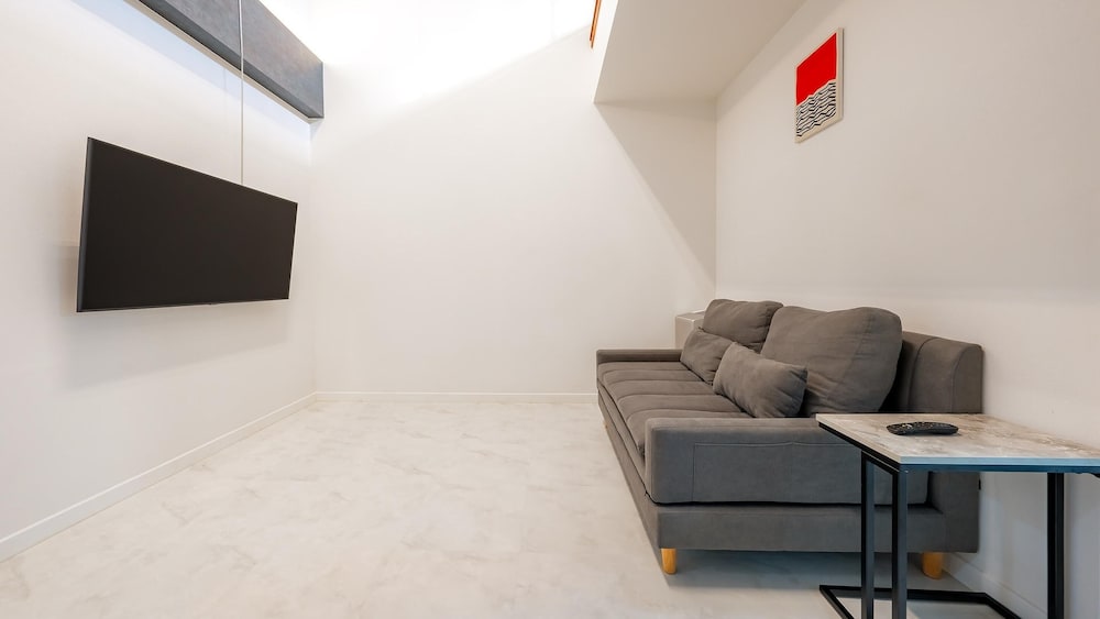 Basic Room, 1 Bedroom (Spa Suite Room 202) photo 2
