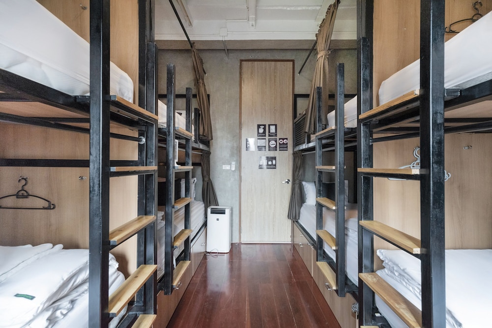 Shared Dormitory, Women only photo 3