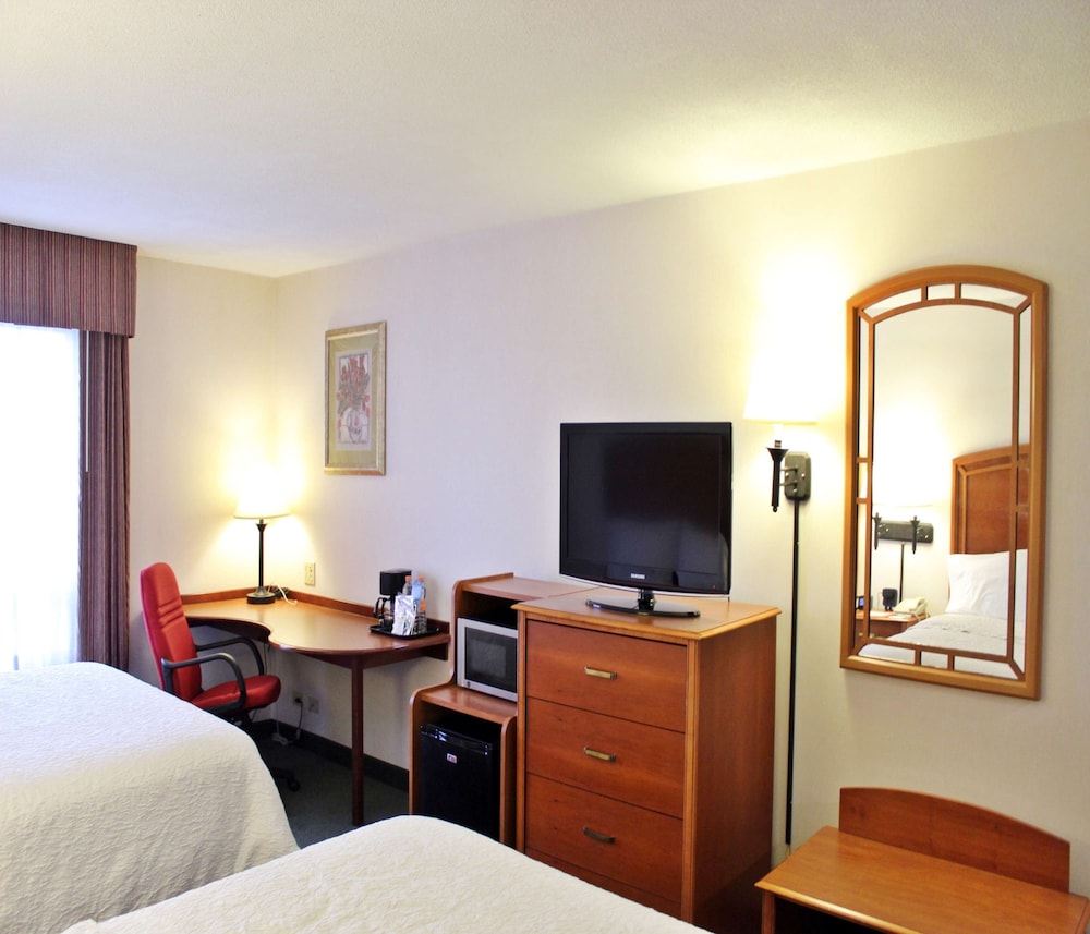 Deluxe Double Room, 2 Queen Beds, Non Smoking - Photo 2