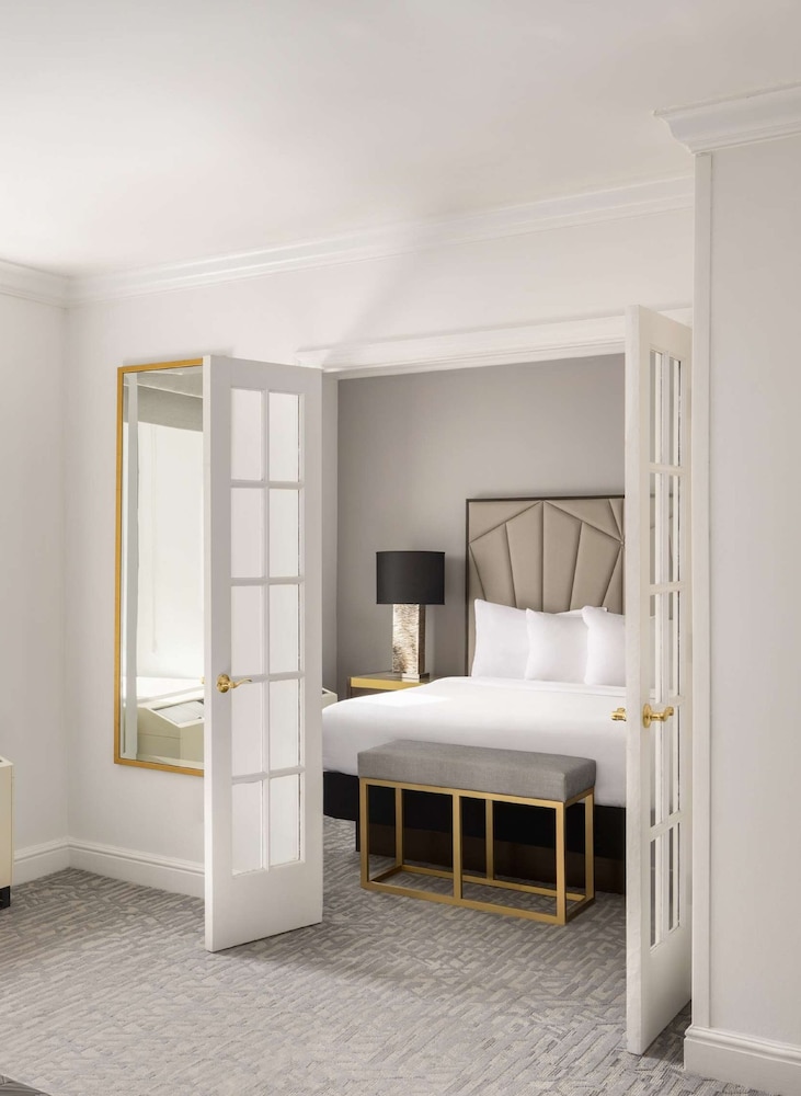 Suite, 1 Queen Bed