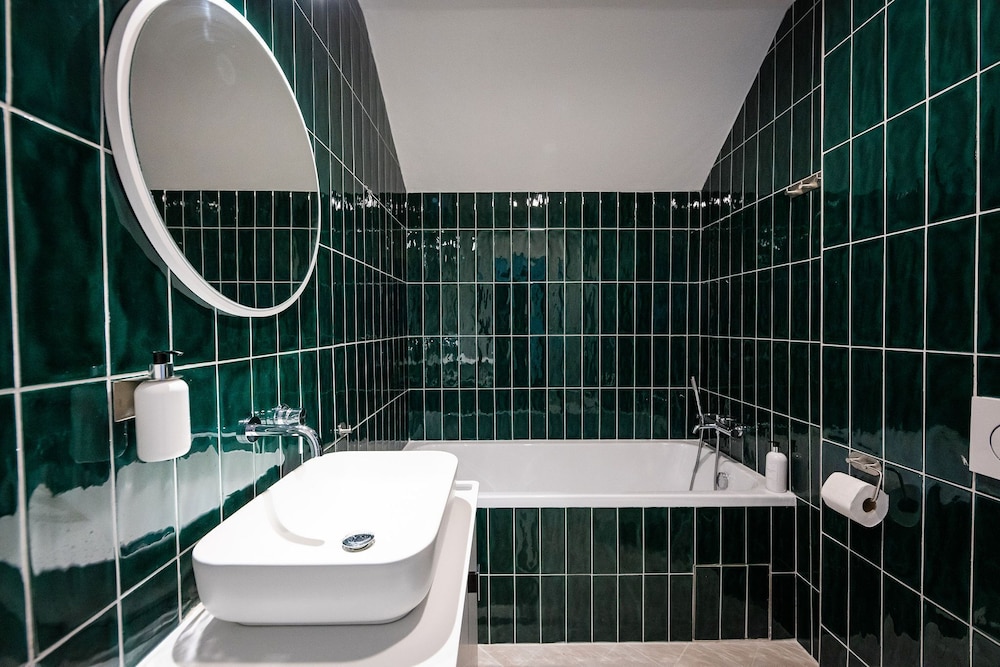 Superior Suite, 1 Bedroom, Bathtub photo 2