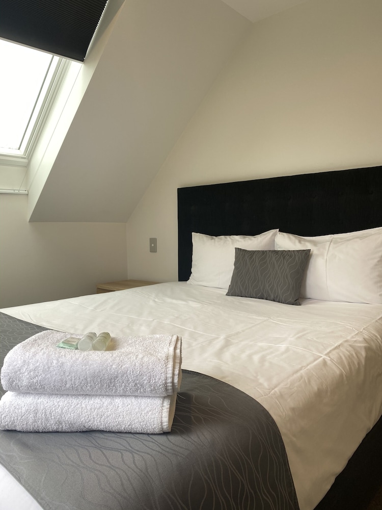 Executive Room, 1 Bedroom, Refrigerator & Microwave (First Floor)
