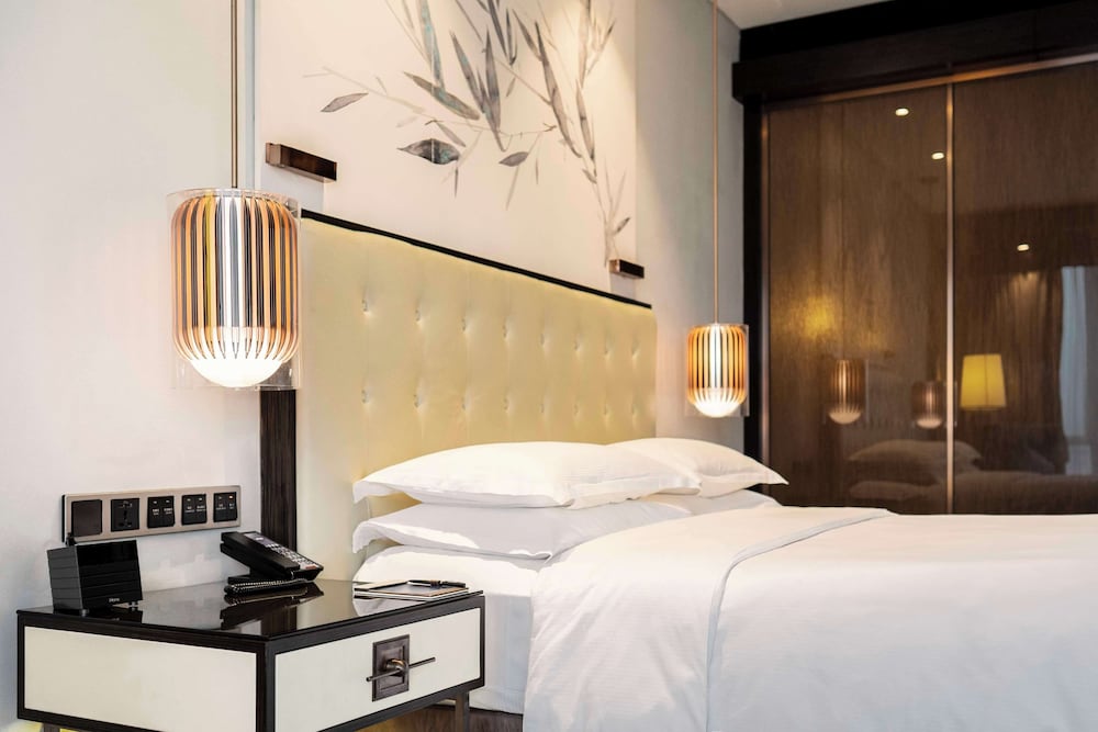 King Premier One-Bedroom Suite