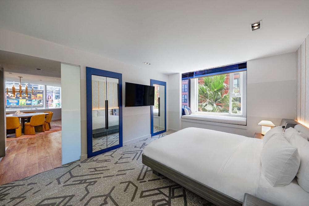 Mega Suite