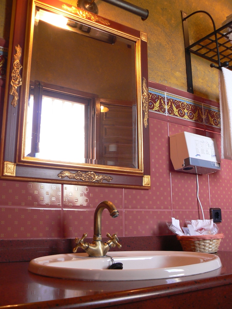 Suite, Balcony - Photo 5