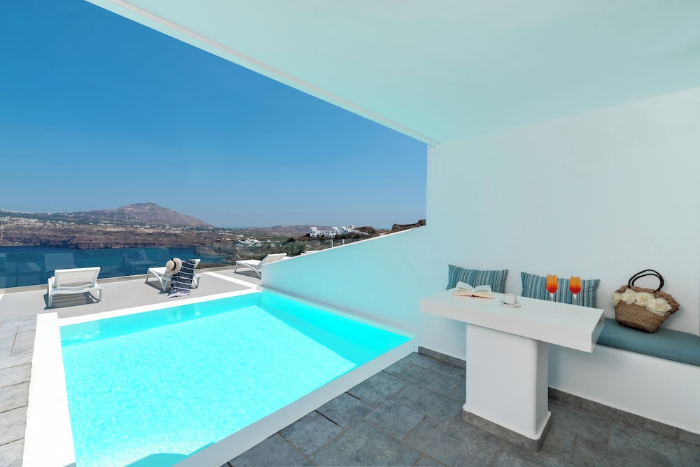 Junior Suite, Private Pool (Cliffside & Caldera View) - Photo 7