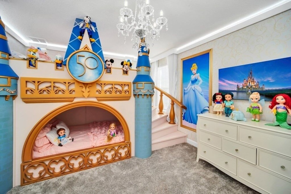 House, Multiple Bedrooms