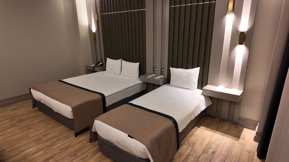 Twin Room - Photo 3