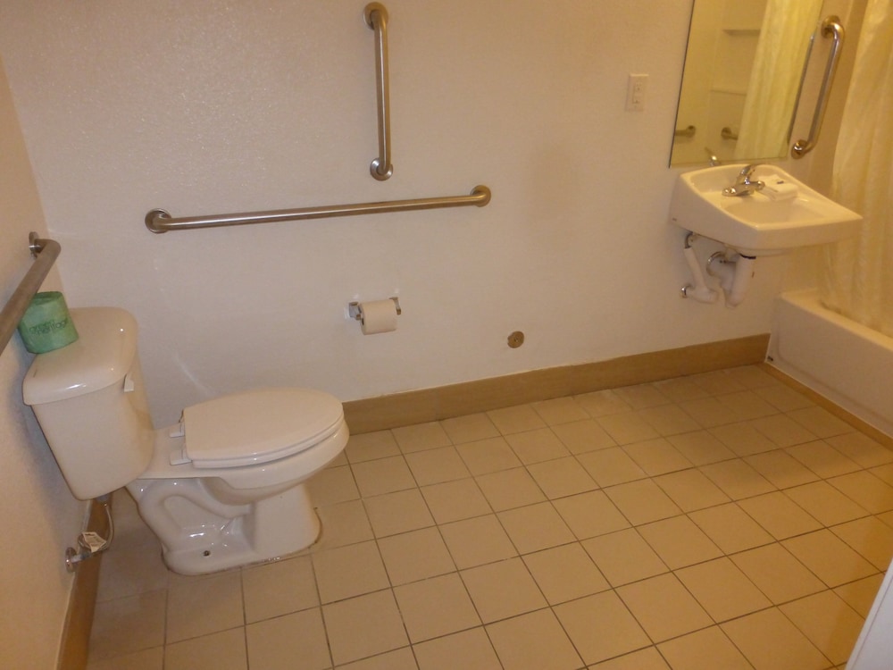 Red Roof Inn Houston – Jersey Village, Photo 3