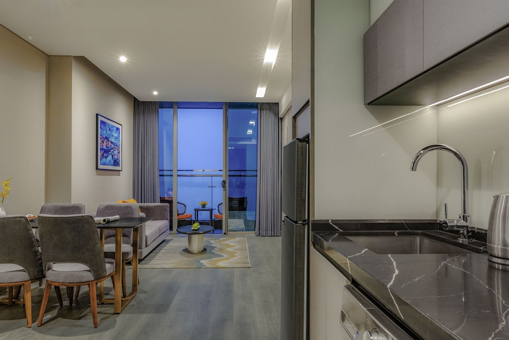 3 Bedroom Residence Oceanfront - Photo 4