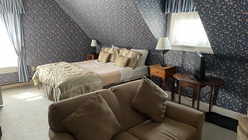 Deluxe Room, 1 Queen Bed, Fireplace, Mountainside photo 2