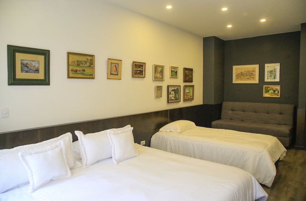 Standard Twin Room - Photo 1