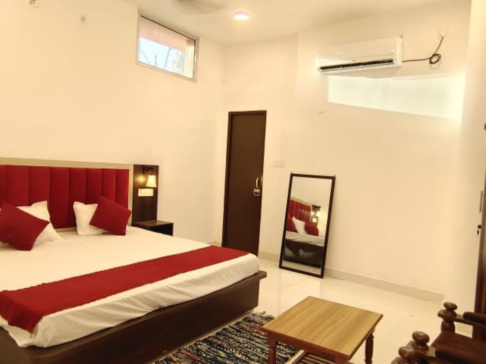 Deluxe Double Room, City View