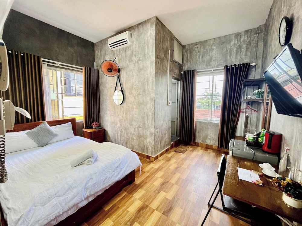 Basic Double Room Single Use, 1 Bedroom, Non Smoking, Private Bathroom photo 3