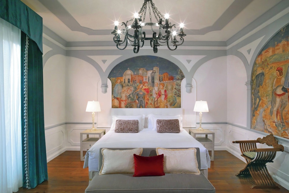 Premium King Room with One King Bed (Non Smoking) - Photo 1