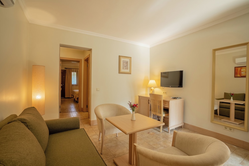 Suite - Photo 6