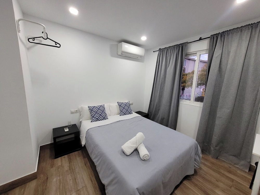 Junior Double Room, 1 Double Bed, Non Smoking, Private Bathroom