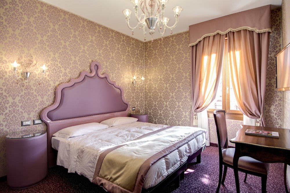 Double or Twin Room photo 1