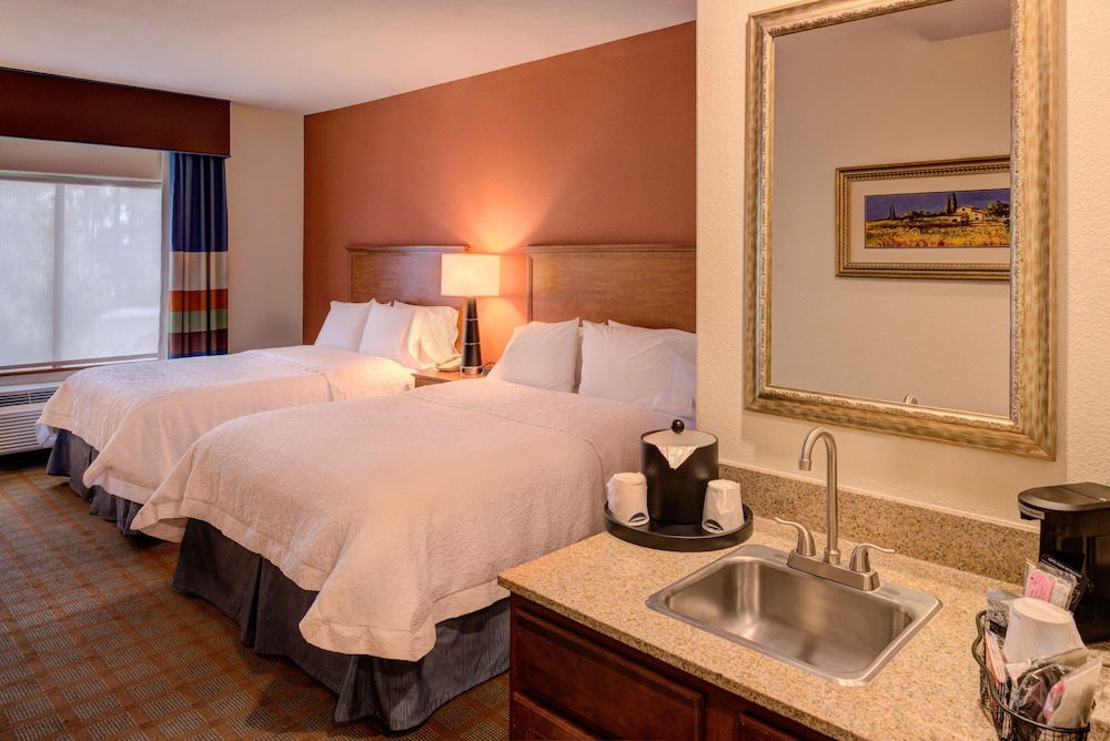 Room, 2 Queen Beds, Accessible, Non Smoking - Photo 3