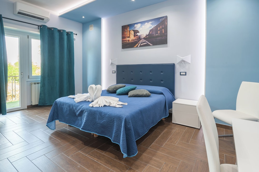 Deluxe Double or Twin Room, Balcony, Park View