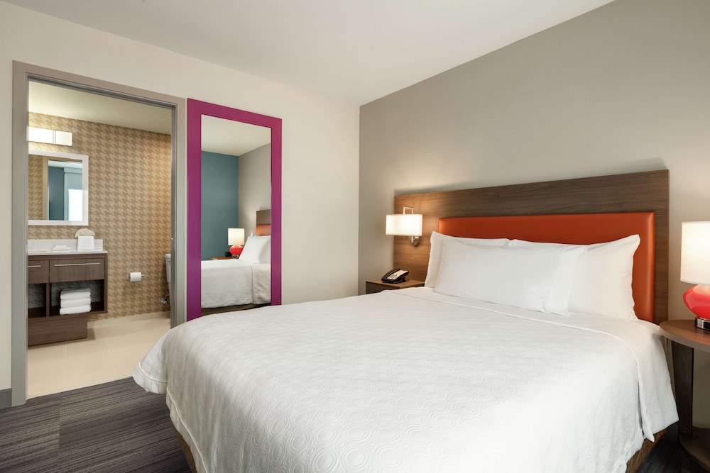 Room, 1 Queen Bed, Accessible (3x3 Transfer Shower)