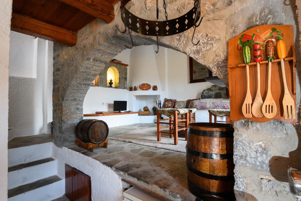 House, 1 Bedroom, Private Pool (Erato) - Photo 1