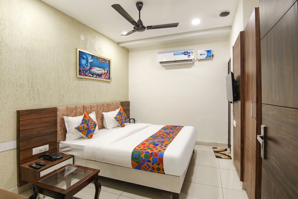 Deluxe Room - Photo 2