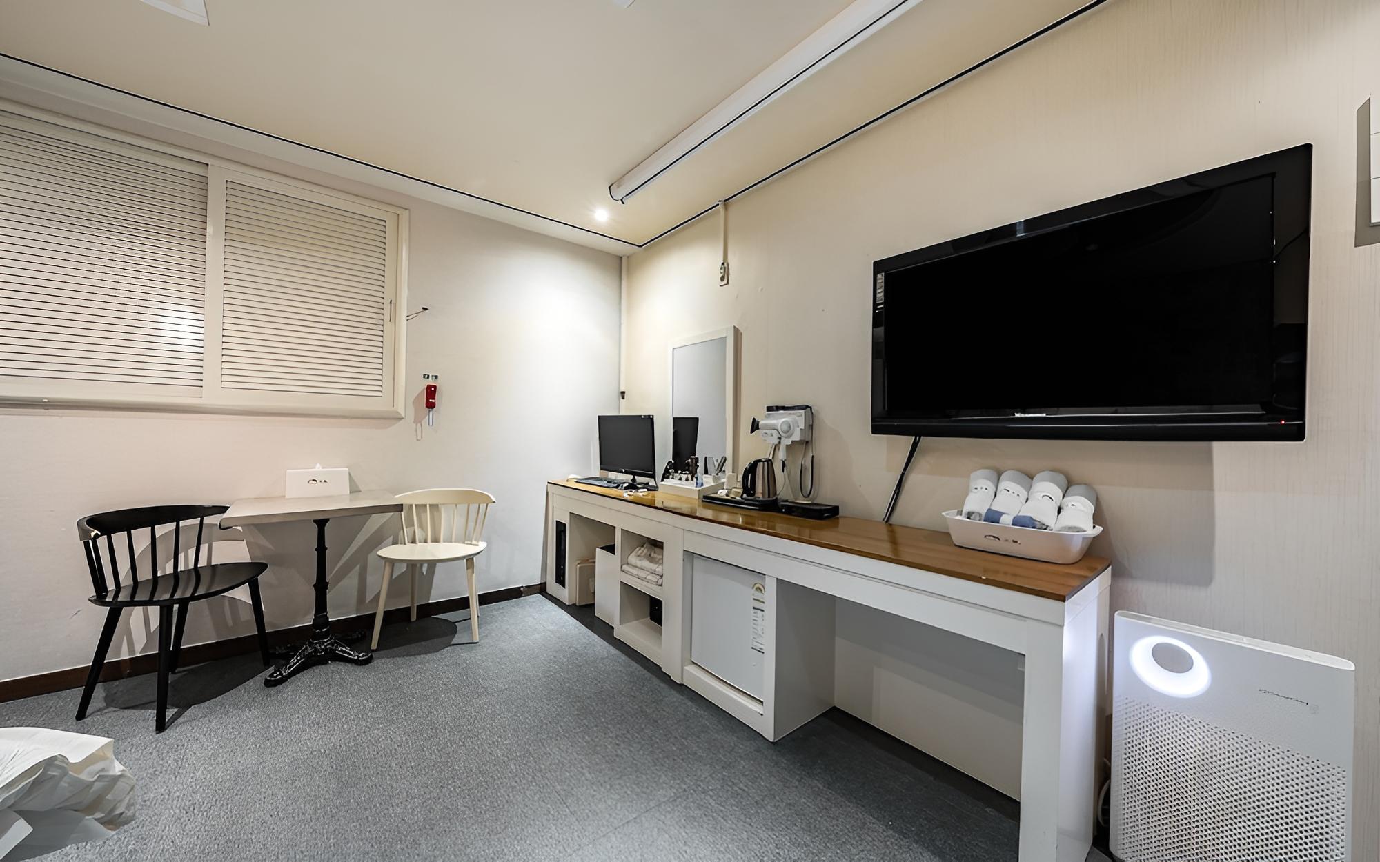 Room (Special Room (Massage)) - Photo 2
