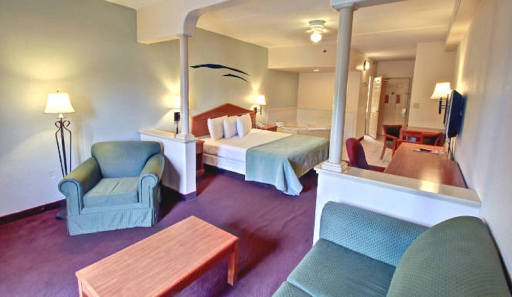 Suite, 1 King Bed, Jetted Tub