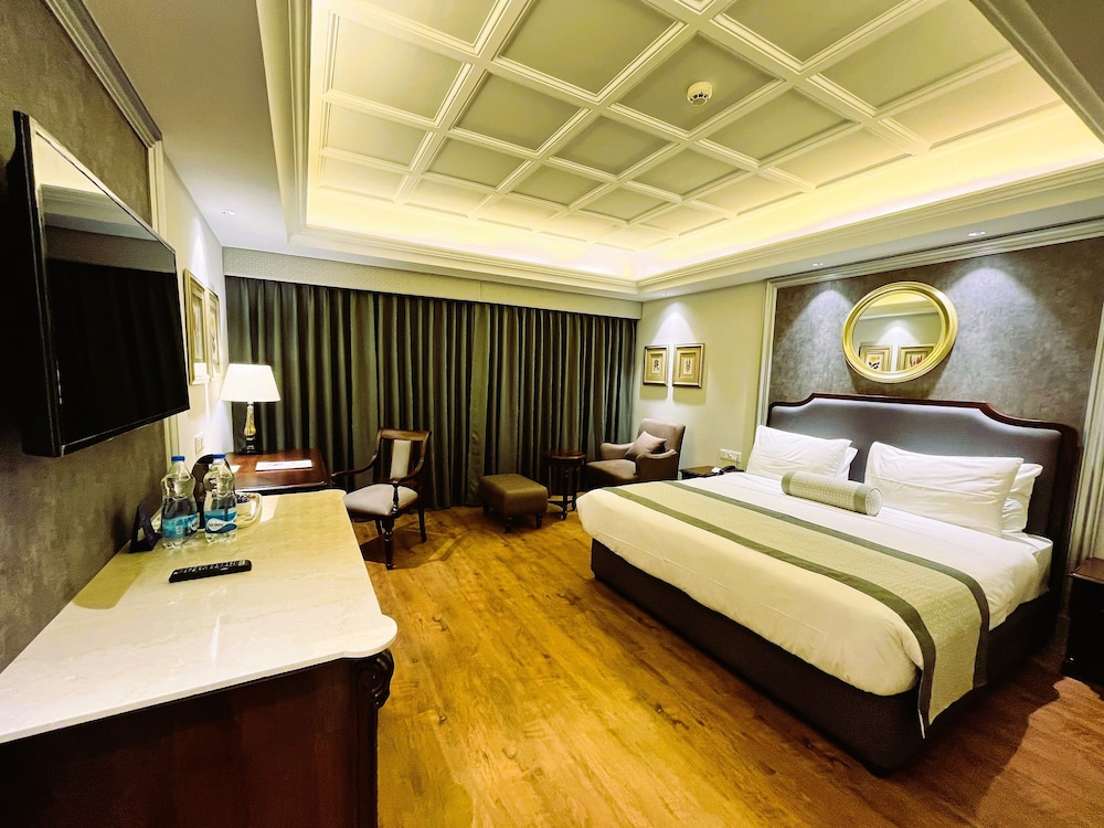 Executive Room, 1 Queen Bed photo 1