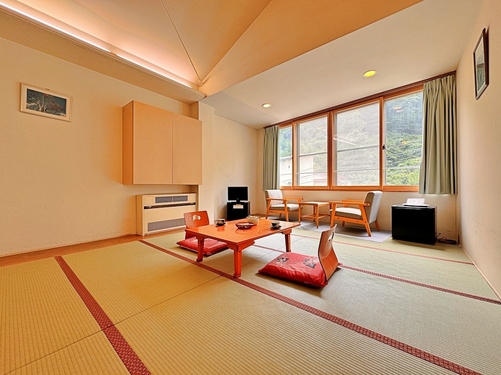 Basic Quadruple Room