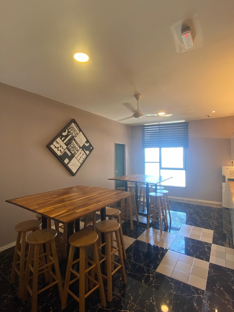 Basic Suite photo 1