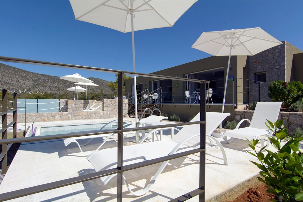 Deluxe Suite, Private Pool (Lavender)